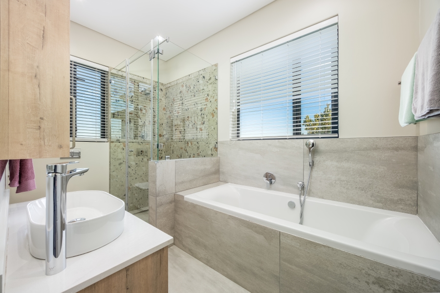 5 Bedroom Property for Sale in Clara Anna Fontein Western Cape